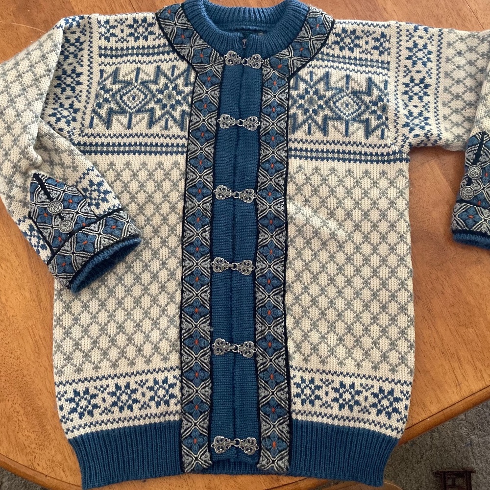 Dale of Norway 100% wool Sweater